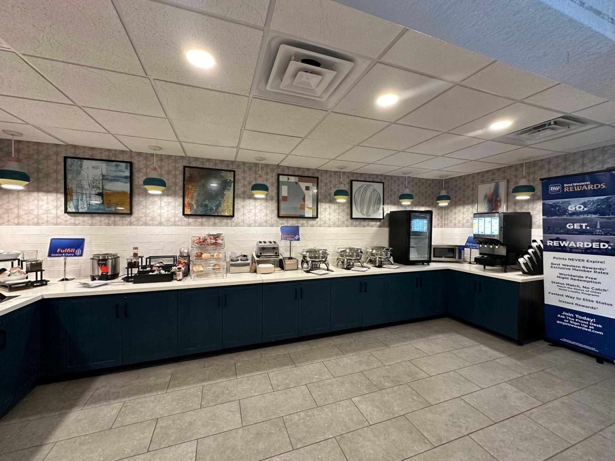 Best Western Watertown エクステリア 写真