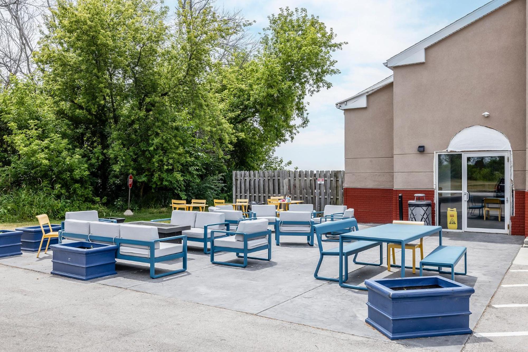 Best Western Watertown エクステリア 写真