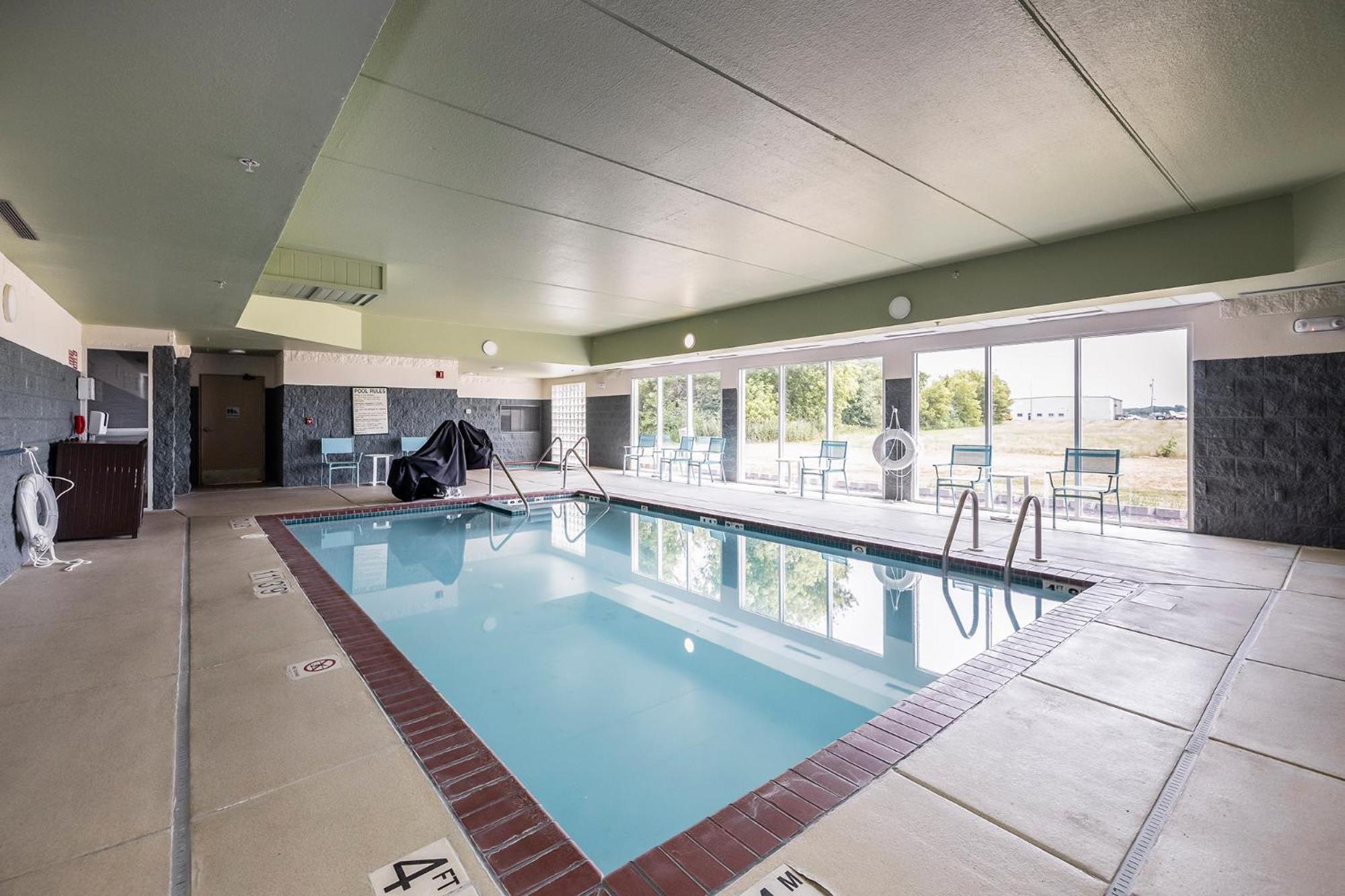 Best Western Watertown エクステリア 写真