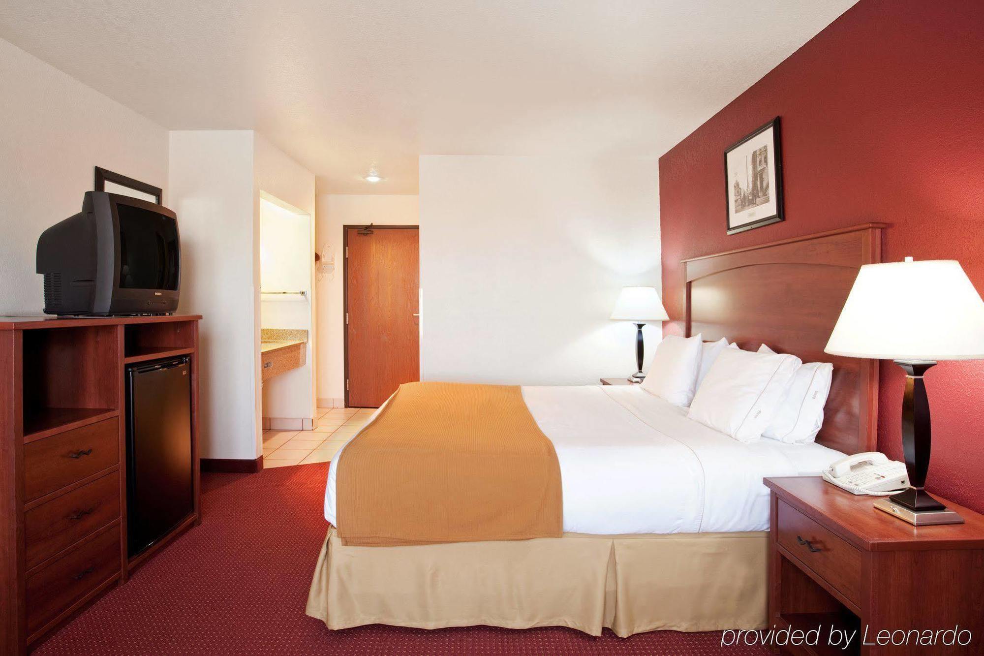 Best Western Watertown エクステリア 写真