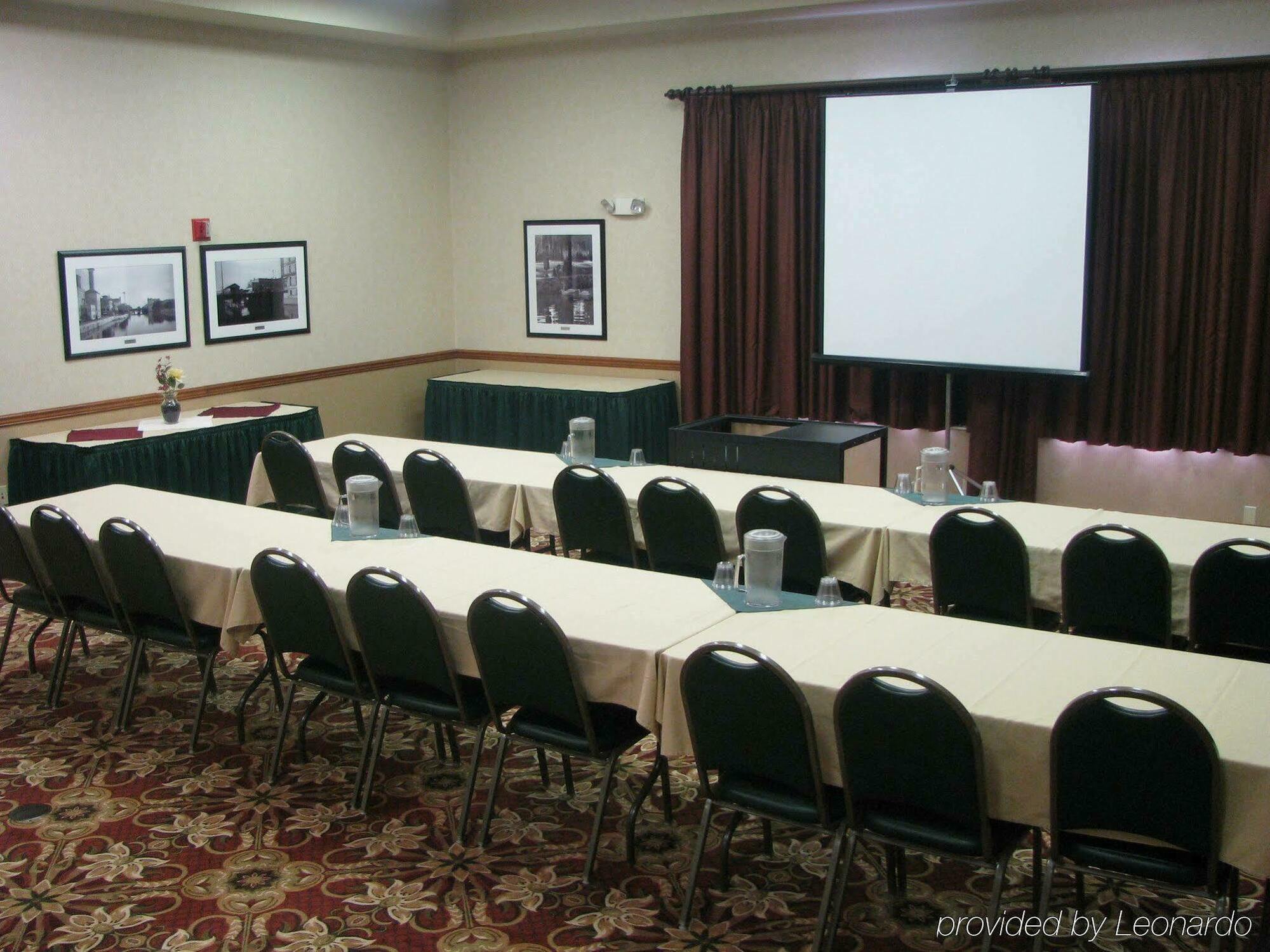 Best Western Watertown エクステリア 写真